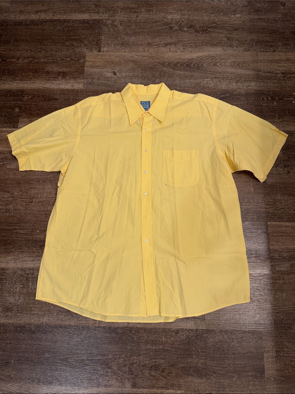 Yellow Short-Sleeve Button-Up Shirt - Classic Casual